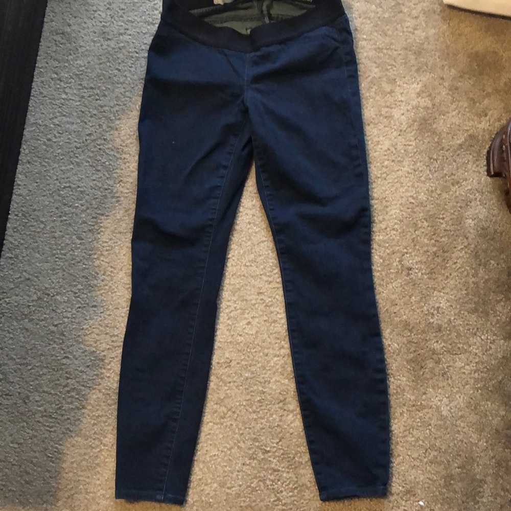 Maternity jeans with elastic waist band